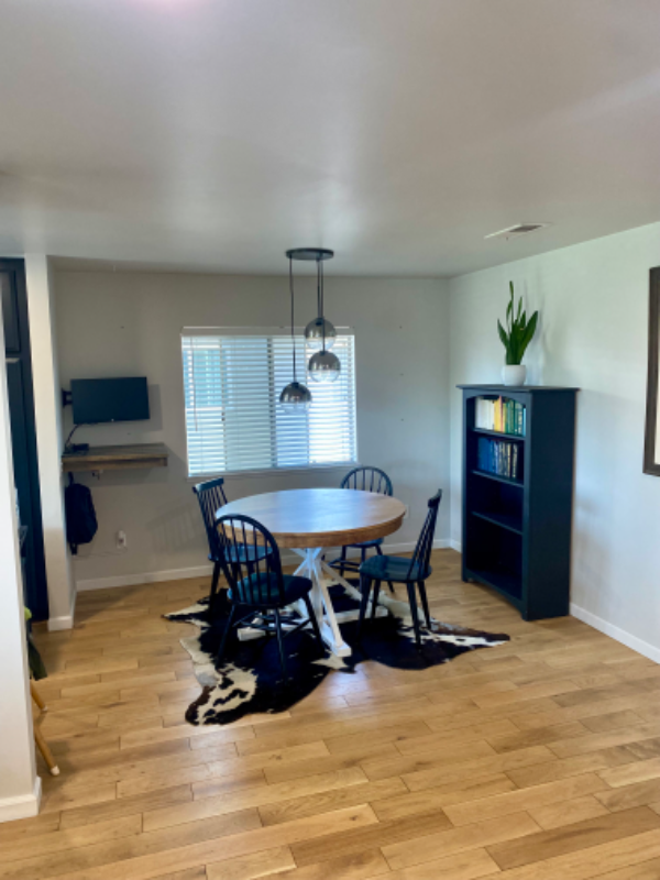 property at 2703 W Meadowwood