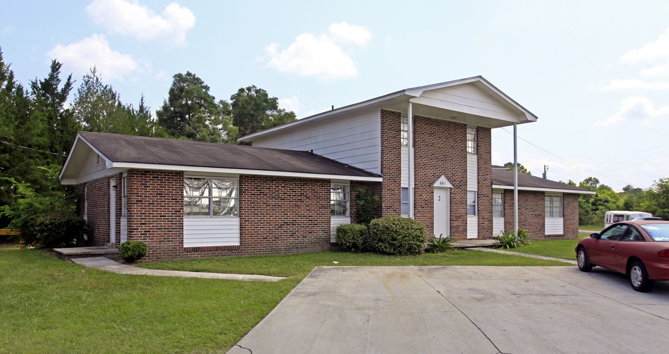 861 SW Pinckney St in Madison, FL - Building Photo