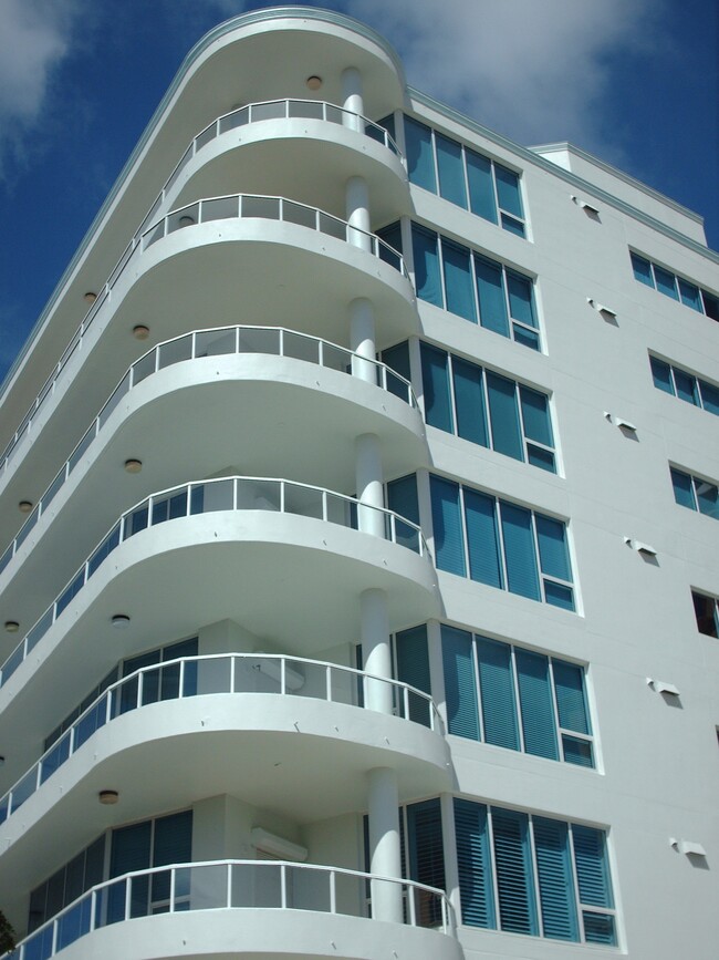 The Phoenix in Sarasota, FL - Building Photo - Building Photo