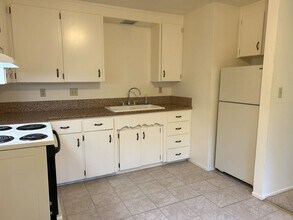 643 College St-Unit -Unit D in Woodland, CA - Building Photo - Building Photo
