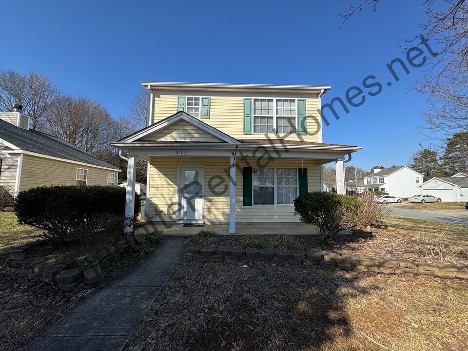 436 1st Turn Ct SW in Concord, NC - Building Photo