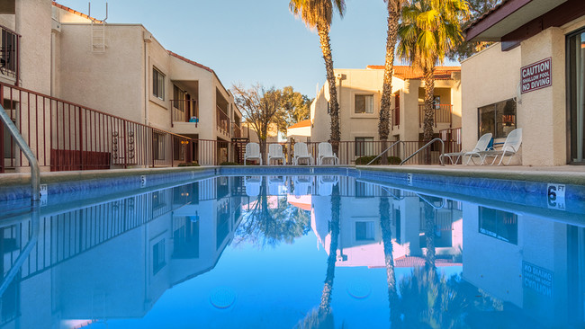 Canyon Creek in Tucson, AZ - Building Photo - Building Photo