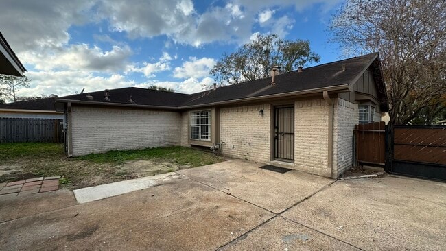 property at 9207 Portal Dr