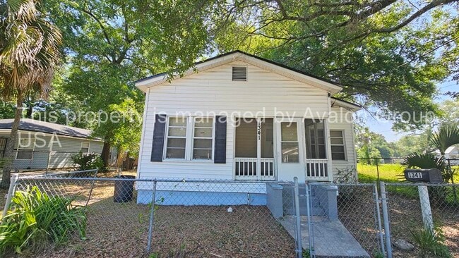 property at 1341 Franklin St