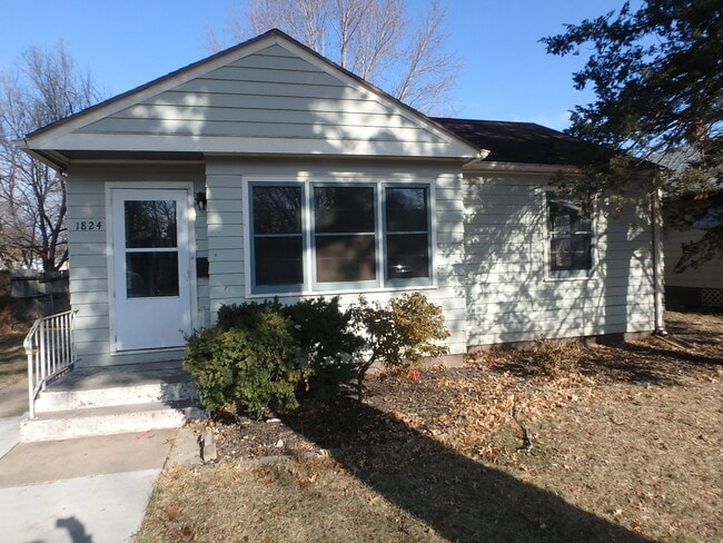 property at 1824 SW Cherokee St