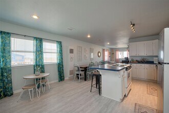 510 Oyster St in Surfside Beach, TX - Building Photo - Building Photo