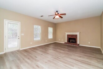 190 Brightondale Blvd in Dallas, GA - Foto de edificio - Building Photo