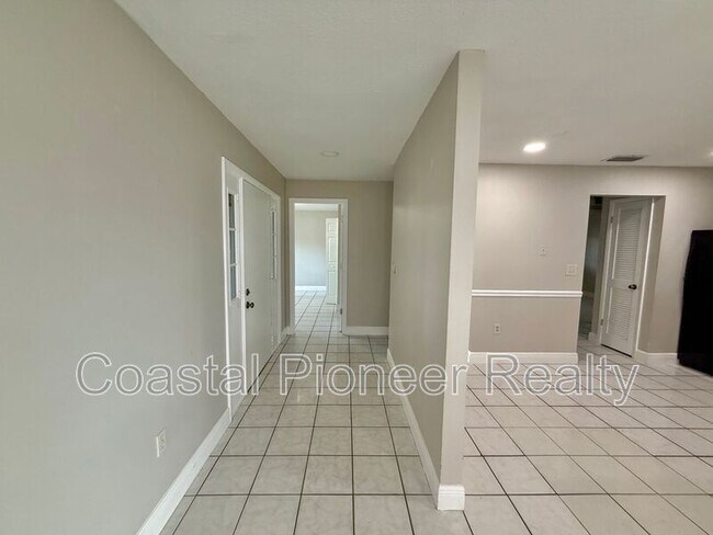 11612 Painted Hills Ln in Tampa, FL - Building Photo - Building Photo