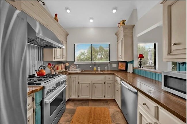 property at 4404 Travis Country Cir