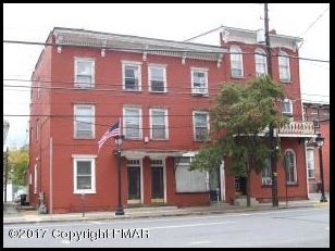 403 Main St in Stroudsburg, PA - Building Photo