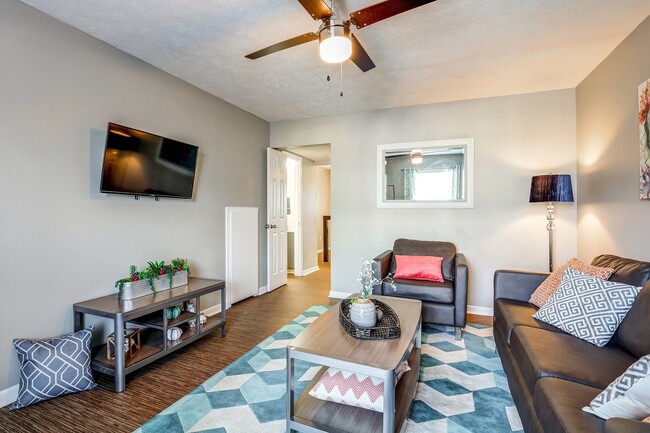 The Block Townhomes in Starkville, MS - Building Photo - Building Photo