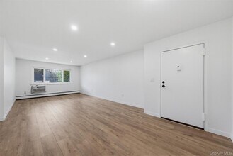 810 Blooming Grove Turnpike in New Windsor, NY - Building Photo - Building Photo