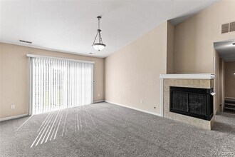 5201 Widgeon Ln in Walled Lake, MI - Building Photo - Building Photo