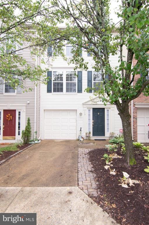property at 110 Ingle Pl