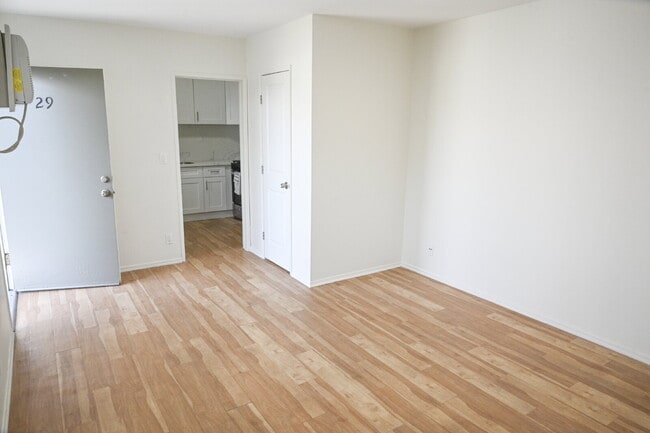 7745 Laurel Canyon Blvd in Los Angeles, CA - Building Photo - Building Photo
