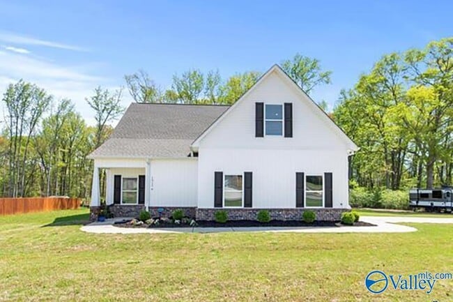15176 Blendor Crooks Dr in Athens, AL - Building Photo - Building Photo