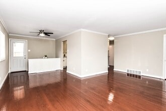 223 Royce Dr in Ferguson, MO - Building Photo - Building Photo