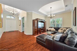 232 Glen Eagle Cir in Naples, FL - Foto de edificio - Building Photo