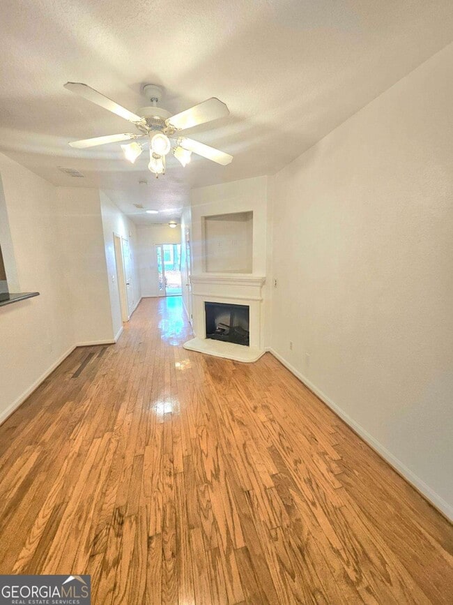 322 Brookview Dr in Riverdale, GA - Building Photo - Building Photo
