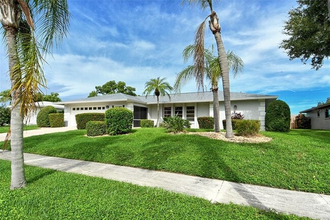 6722 Roxbury Dr in Sarasota, FL - Building Photo - Building Photo
