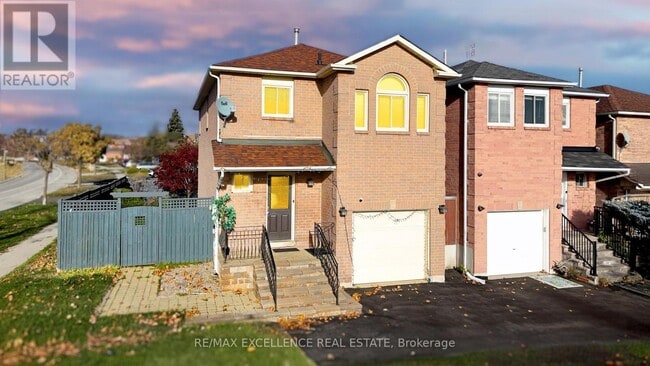 property at 2761 Huntingdon Trail