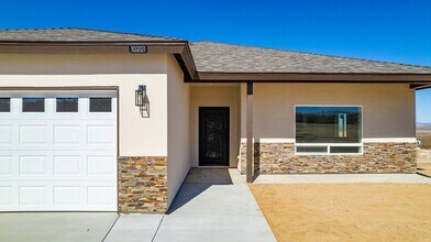 10201 Crest Rd in California City, CA - Building Photo - Building Photo