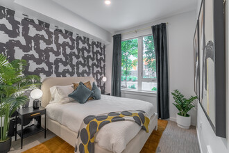 The Piper in Redmond, WA - Building Photo - Interior Photo