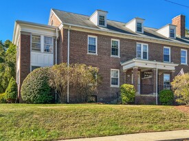 27 Elm Rd in Harvard, MA - Building Photo