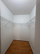 7664 NW 182nd Terrace in Hialeah, FL - Building Photo - Building Photo