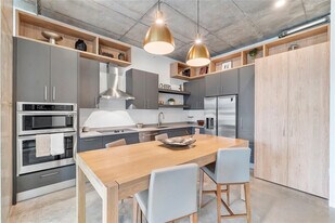 401 NW 1st Ave in Fort Lauderdale, FL - Building Photo