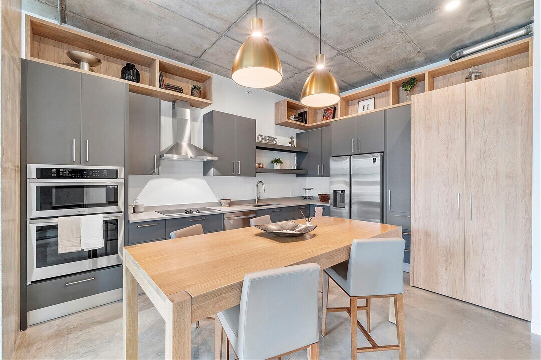 401 NW 1st Ave in Fort Lauderdale, FL - Building Photo