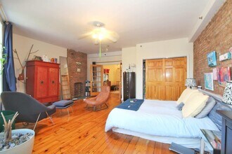 260 Newark Ave-Unit -2 in Jersey City, NJ - Building Photo - Building Photo