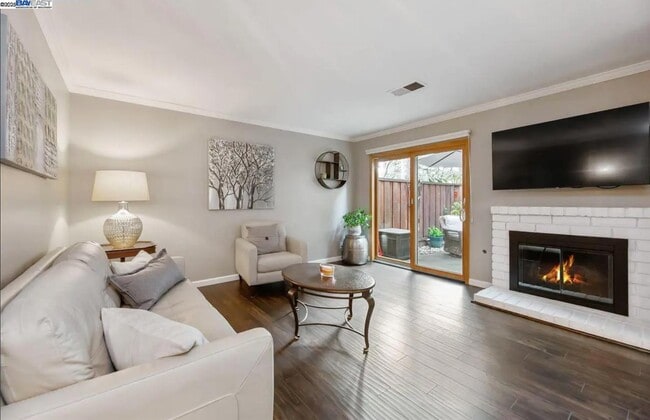 1133 San Ramon Valley Blvd in Danville, CA - Building Photo - Building Photo