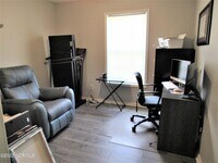 207 America Ct photo'
