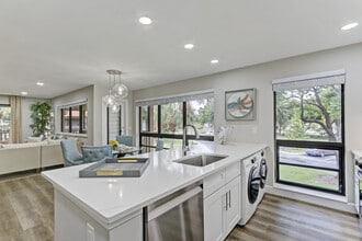 206 Brackenwood Ter, Unit 206 in Palm Beach Gardens, FL - Building Photo - Building Photo