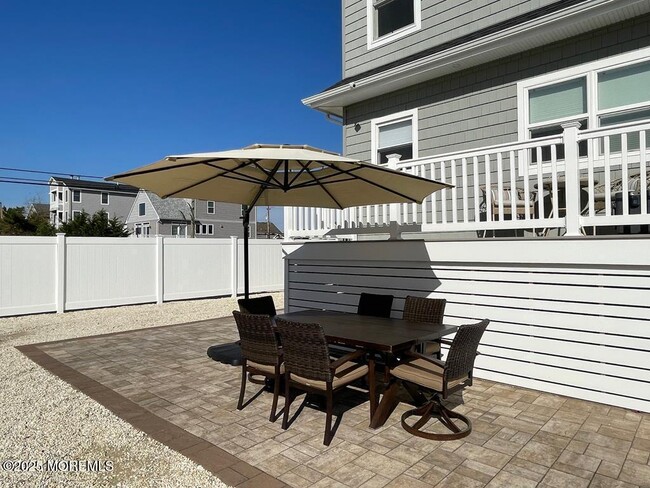 112 Albacore Dr in Seaside Heights, NJ - Building Photo - Building Photo