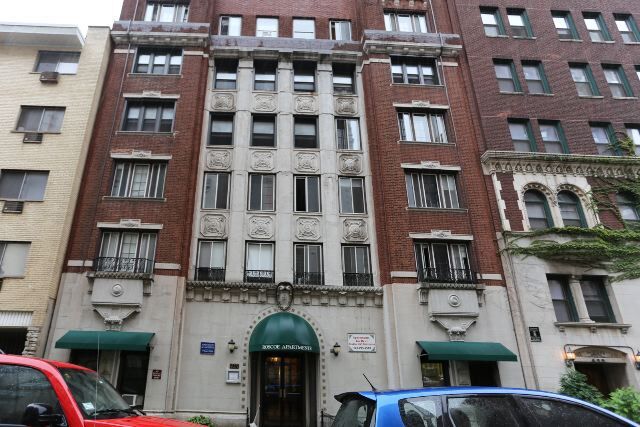 428 W Roscoe in Chicago, IL - Building Photo