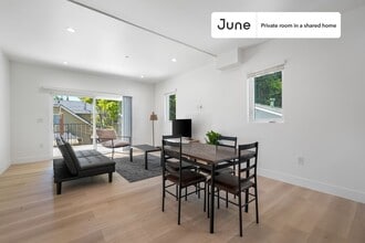 Room in Shared 4 bed/3 bath home in Los Angeles, CA - Foto de edificio - Building Photo