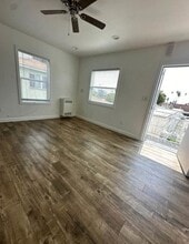 531 W 81st Street in Los Angeles, CA - Foto de edificio - Building Photo