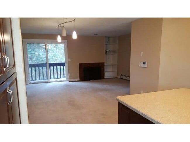 6446 Village Pkwy in Anchorage, AK - Building Photo - Building Photo