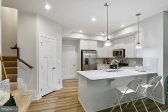 43011 Prophecy Terrace in Dulles, VA - Building Photo - Building Photo