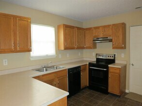 5624 Wood Hollow Dr in Indianapolis, IN - Building Photo - Building Photo