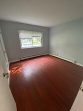 780 Waikiki Dr in Des Plaines, IL - Building Photo - Building Photo