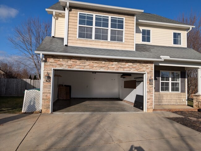 6 Maxim Ct in Arden, NC - Building Photo - Building Photo