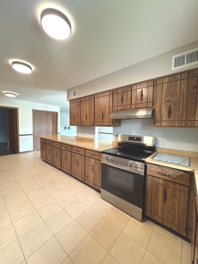 11412 S Harlem Ave in Worth, IL - Building Photo - Building Photo