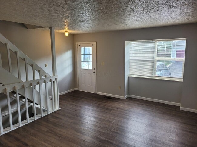 872 Upholland Ln in Columbus, OH - Building Photo - Building Photo