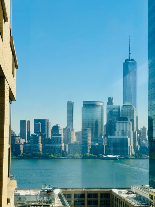 88 Morgan St, Unit 2407 in Jersey City, NJ - Building Photo