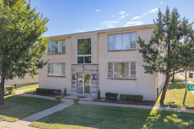 Gravois Place Apartments in St. Louis, MO - Building Photo - Building Photo