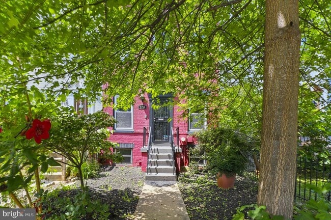 2714 10th St NE in Washington, DC - Building Photo - Building Photo