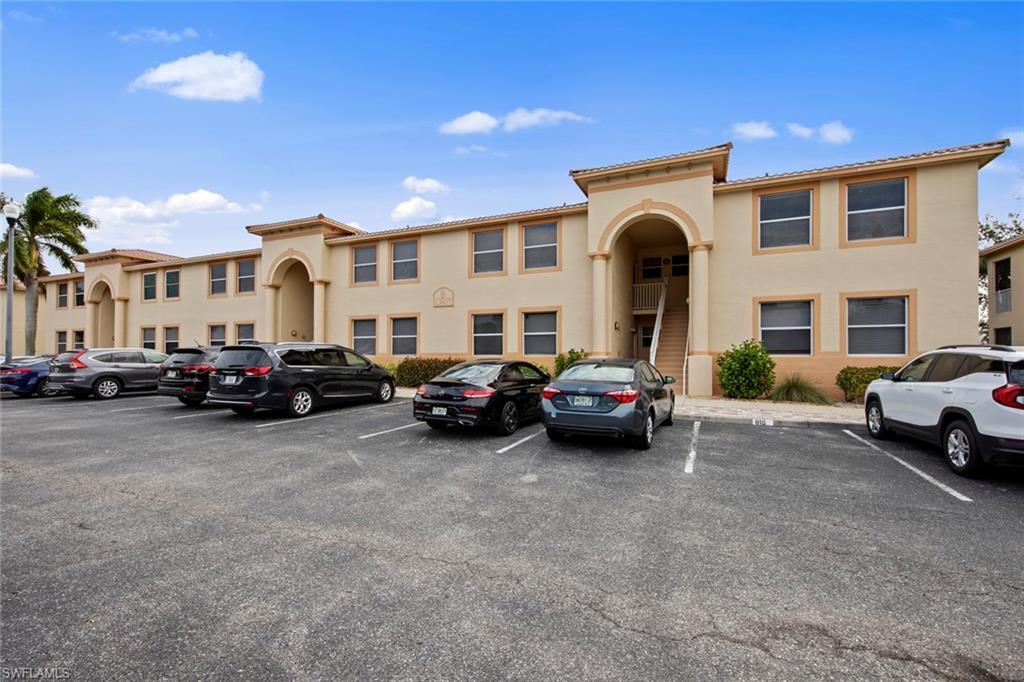 15417 Bellamar Cir-Unit -812 in Ft. Myers, FL - Building Photo